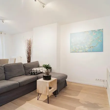 Grand Place, Only 3 Min Walk, 80M Beautiful Apartment Bruselas