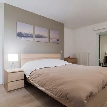 @grand Place, 80m Modern & Cozy بروكسل