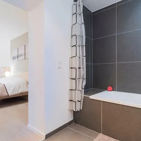 @grand Place, 80m Modern & Cozy Appartement