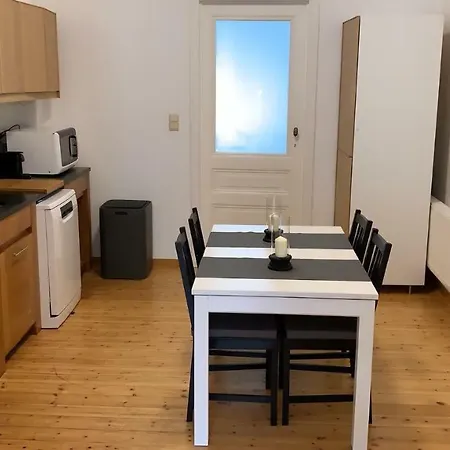 Magnifique Avec 1 Et Tout Comfort Brüksel