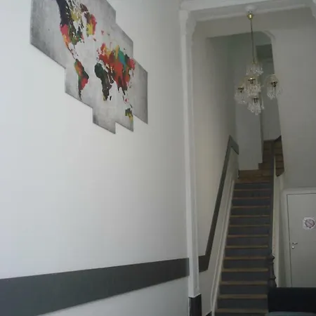 Modern First Floor Брюссель