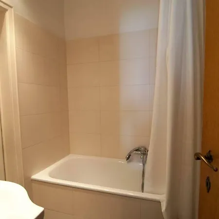 Apartment Cozy Apart 1 Minute From Metro Station Brussels