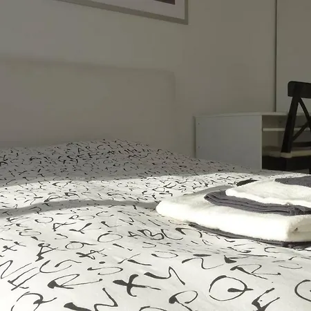 Cozy Apart 1 Minute From Metro Station Apartman *
