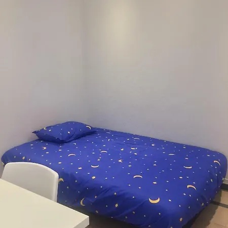 City - Closely Metro Station Apartman *