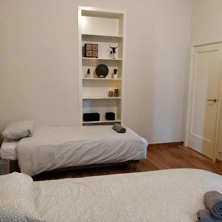 Flat Center