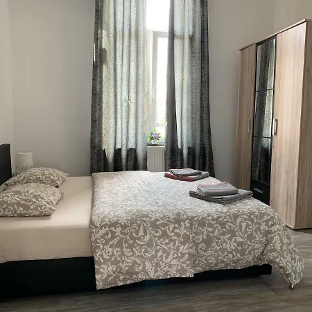 Modern Second Floor Apartamento