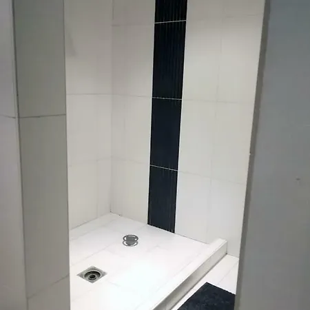 Spacieux Et Lumineux Appartement-loft Dans Un Cadre Verdoyant Et Sympathique شقة *