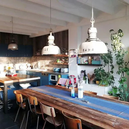 Spacieux Et Lumineux Appartement-loft Dans Un Cadre Verdoyant Et Sympathique Brüsszel
