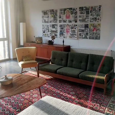 Spacieux Et Lumineux Appartement-loft Dans Un Cadre Verdoyant Et Sympathique شقة *
