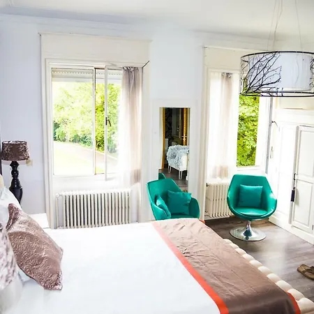 Oda ve Kahvaltı Le Manoir Du Prince De Liege 4*