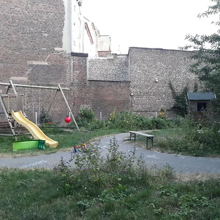 Spacieux Et Lumineux Appartement-loft Dans Un Cadre Verdoyant Et Sympathique شقة *