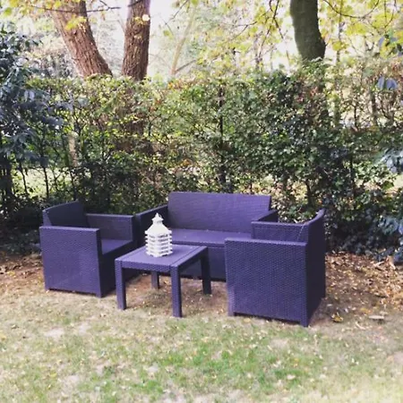 Green - Heated Pool Brussel