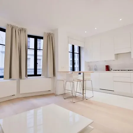 Apartment Superb Modern In The Hearth Of *