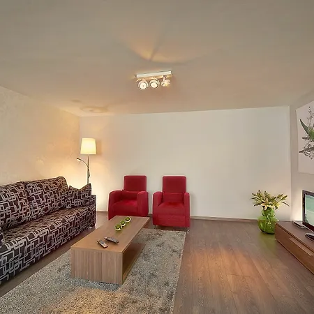 Thon Florence Aparthotel 4*