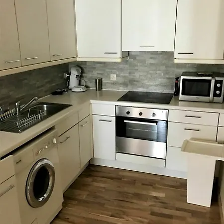 Bright And Modern With One Bedroom In The Center Of Bru Apartman *