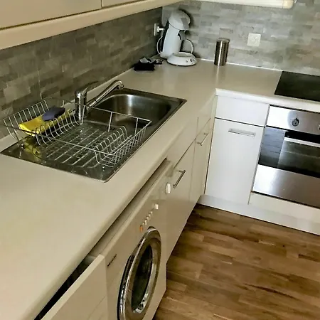 Bright And Modern With One Bedroom In The Center Of Bru