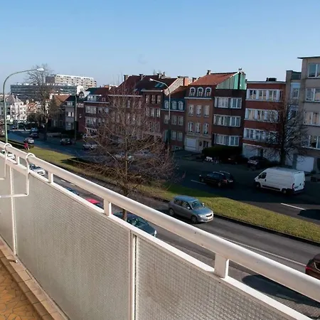 Cozy Apart 1 Minute From Metro Station Apartment Brussels