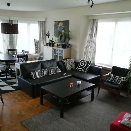 Apartment Cozy Apart 1 Minute From Metro Station