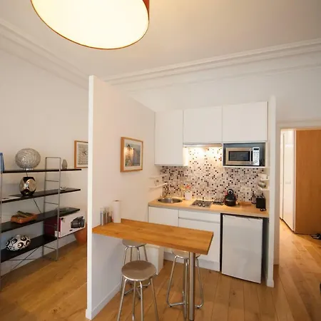 Ines Pires Art Apartament Bruselas
