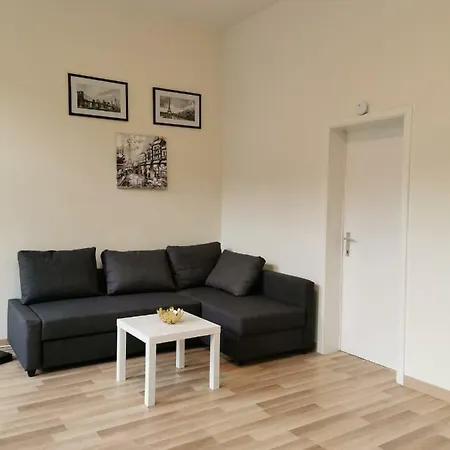 Cosy Europarlament דירה