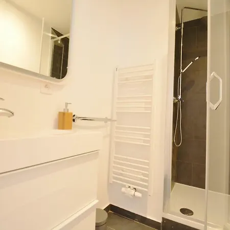 Apartment 2 Eglises 92 *