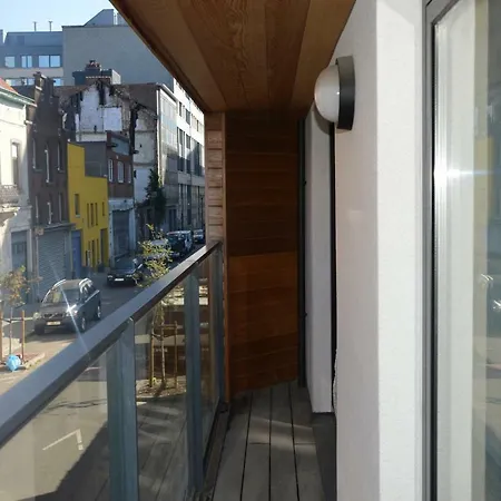 Apartment Studio Tour & Taxis 5