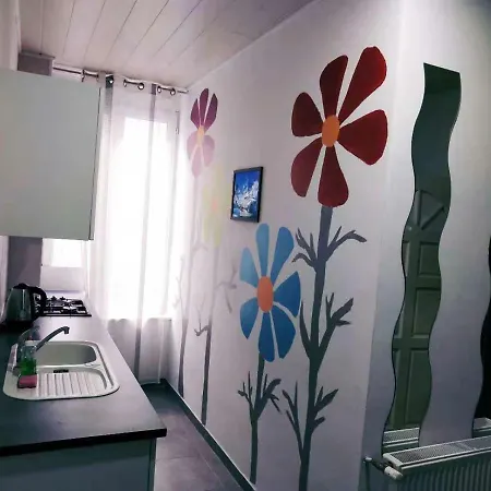 Artistic World * בריסל