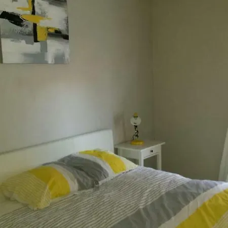 شقة Yellow