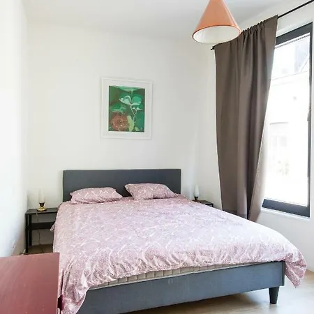 Apartman Boucher 2 *