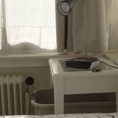 Cozy Apart 1 Minute From Metro Station Apartment *