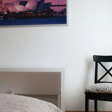 Cozy Apart 1 Minute From Metro Station *