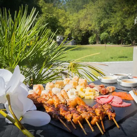 Oda ve Kahvaltı Le Manoir Du Prince De Liege 4*