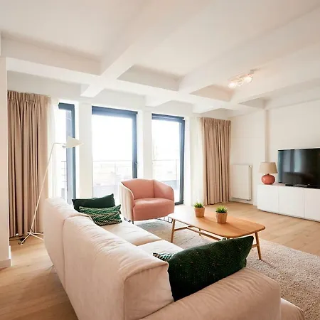 Bright & Modern - Minutes Away From Grand Place Apartman