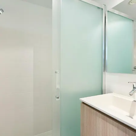Bright & Modern - Minutes Away From Grand Place Apartman