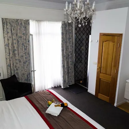 Le Manoir Du Prince De Liege 4*