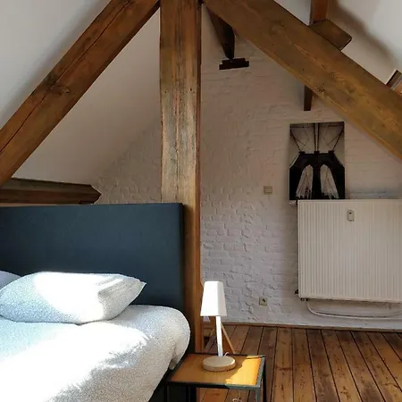 Center Apartment *