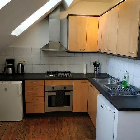 Center Apartment *