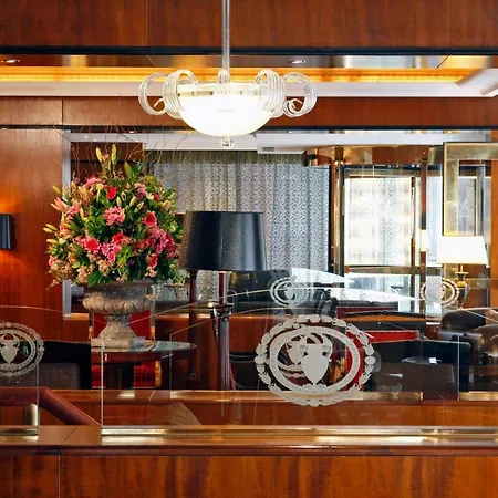 Warwick Grand-place 4* Brussels