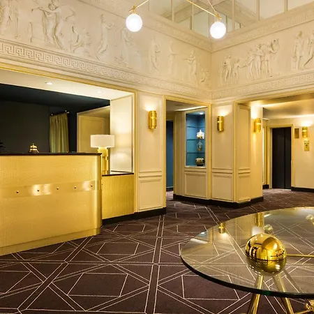 Barsey By Warwick Hotel 4*