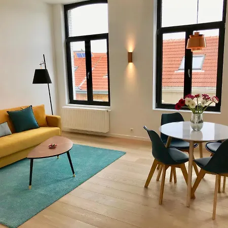 Happy House Apartment *