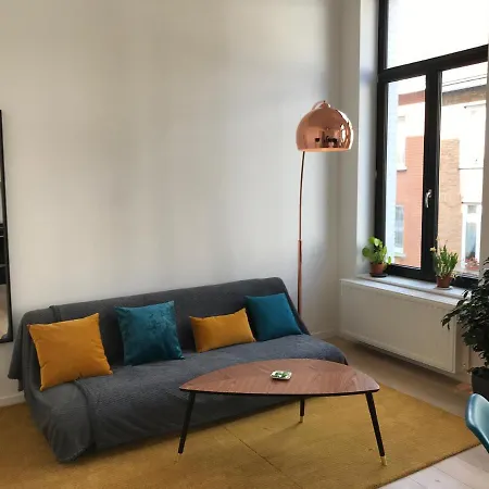 Happy House Apartment *