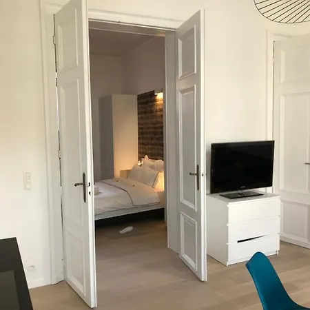 Happy House Apartment