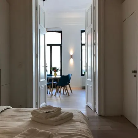 Happy House