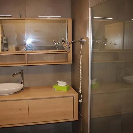 A Haven Of Peace In The Heart Of The Capital Of Eu Villa