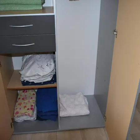 Apartman Chalereux 2: Close To Gare Du Midi *