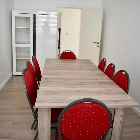 Апартаменты Chalereux 2: Close To Gare Du Midi *