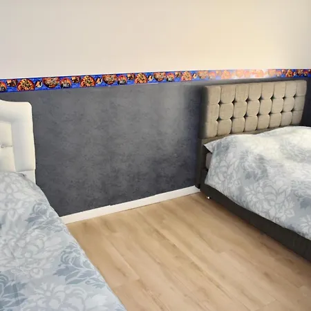 Apartman Chalereux 2: Close To Gare Du Midi *