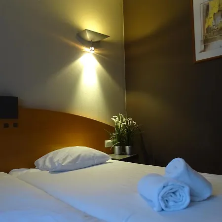 Sleep & Go Expo Hotell 2*