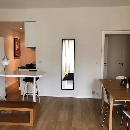 Luxury Av. Louise, Next To Chatelain! Apartamento Bruxelas