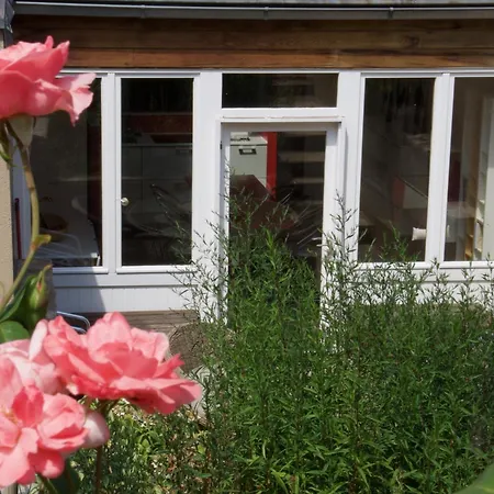 Jolie Maison Dans Ecrin De Verdure A *